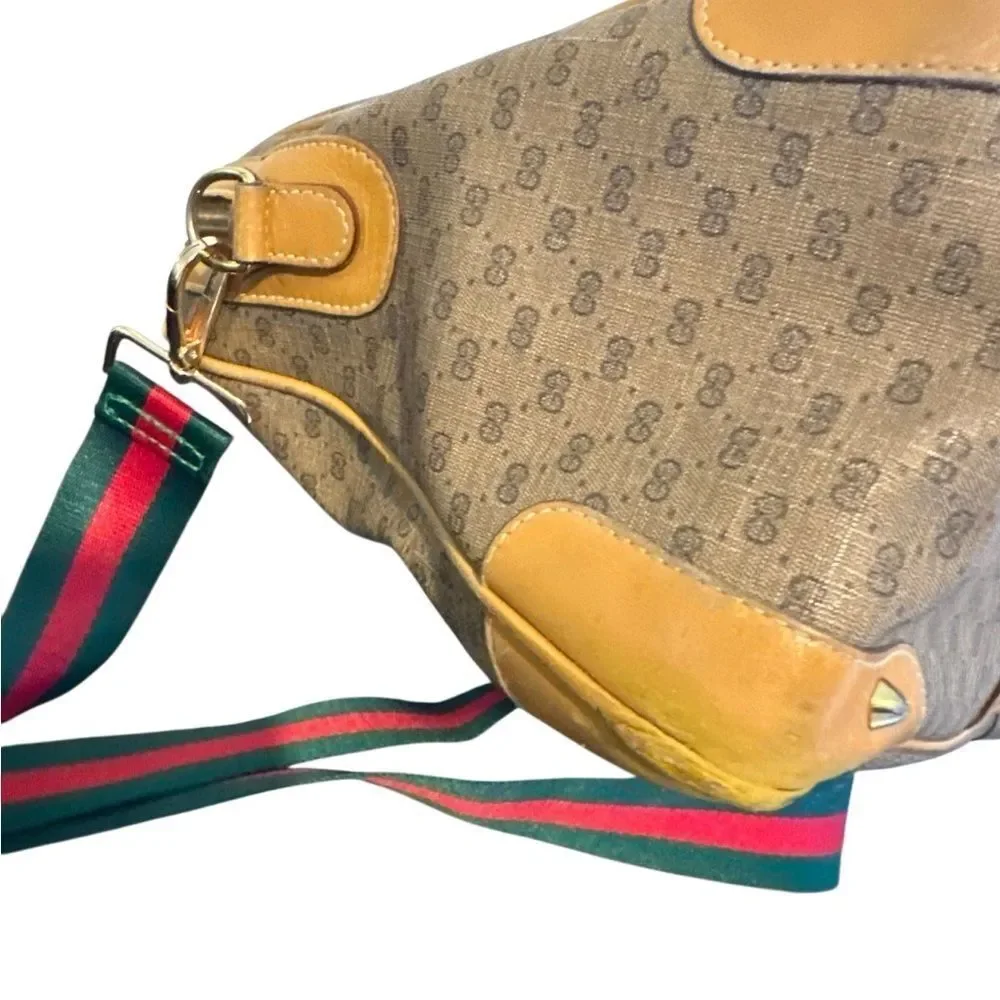 Gucci Beige Interior with Gold Accent